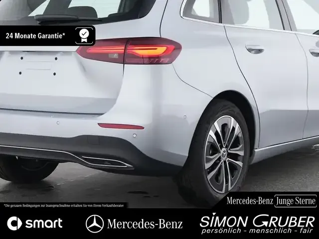Mercedes-Benz B 180