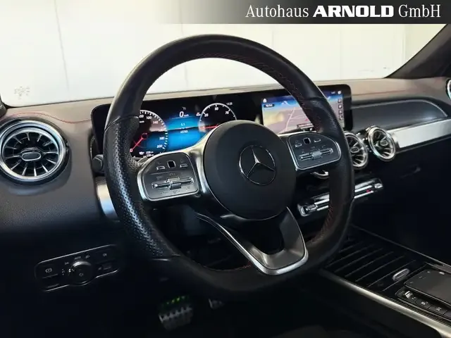 Mercedes-Benz EQB 300