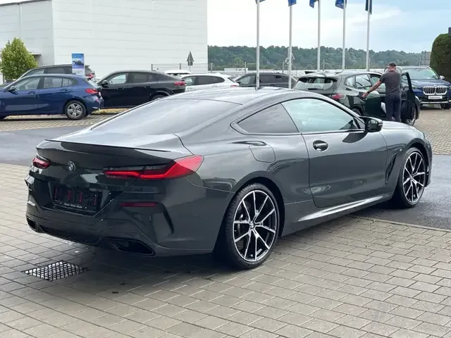 BMW 840