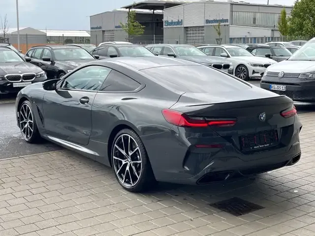 BMW 840