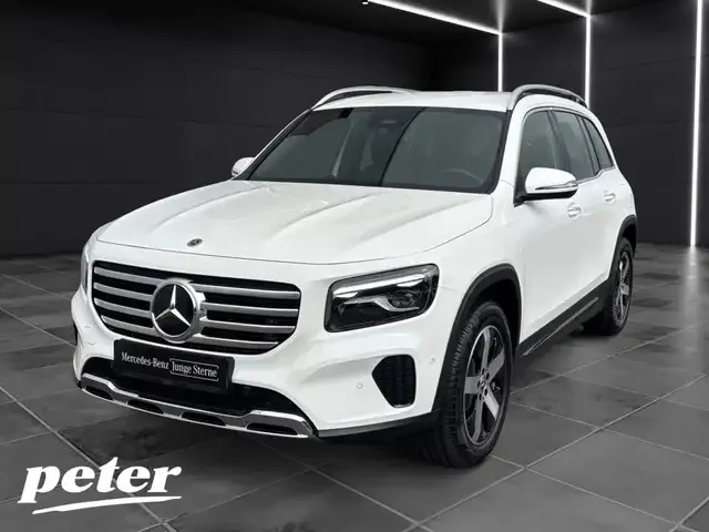 Mercedes-Benz GLB 220