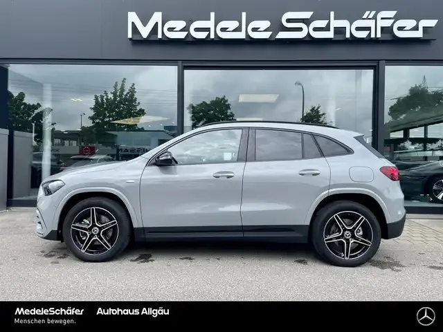 Mercedes-Benz GLA 250