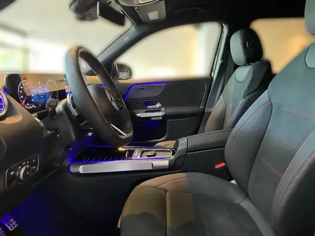 Mercedes-Benz GLB 200