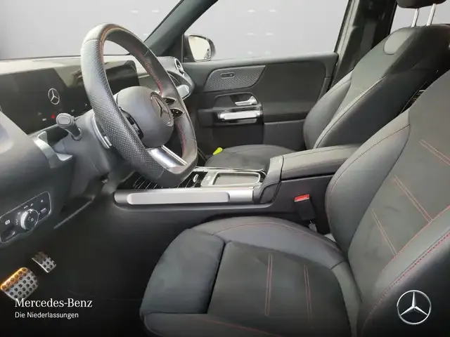 Mercedes-Benz EQB 300