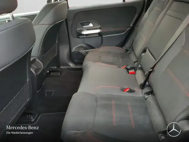 Mercedes-Benz EQB 300