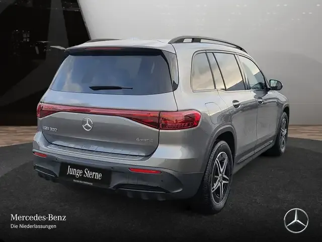 Mercedes-Benz EQB 300