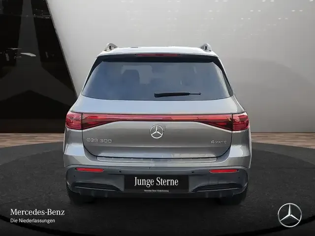 Mercedes-Benz EQB 300