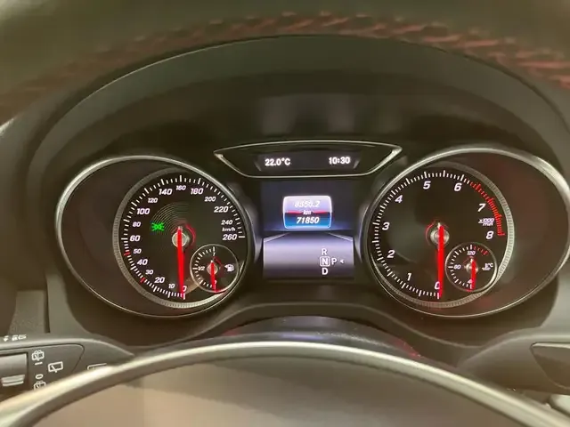 Mercedes-Benz CLA 180