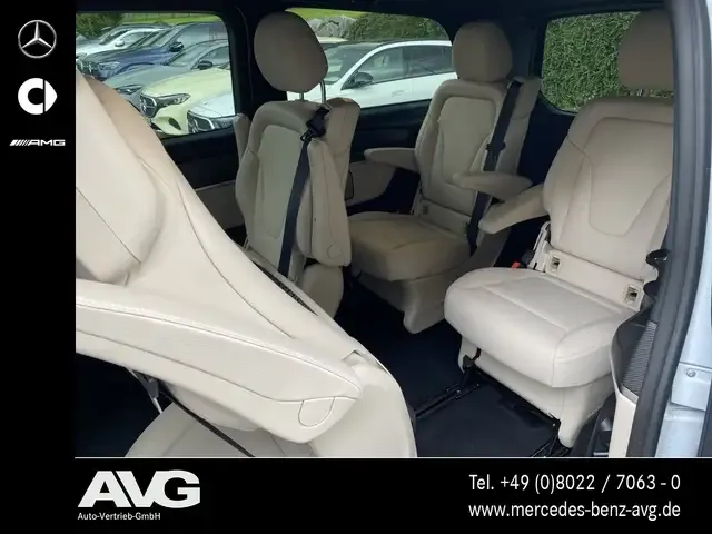 Mercedes-Benz V 250