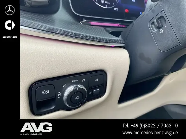 Mercedes-Benz V 250