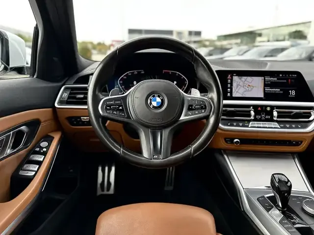 BMW 330