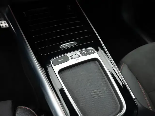 Mercedes-Benz GLA 220