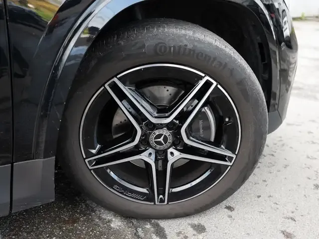 Mercedes-Benz GLA 220