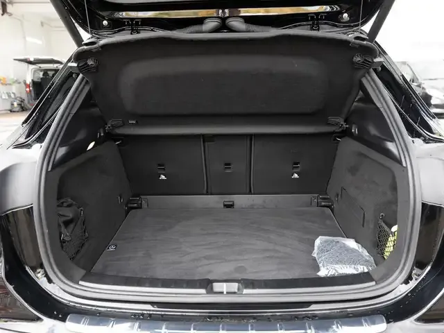 Mercedes-Benz GLA 220