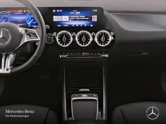 Mercedes-Benz EQA 300