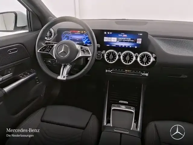 Mercedes-Benz EQA 300