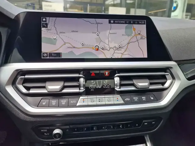 BMW 330
