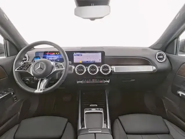 Mercedes-Benz EQB 300
