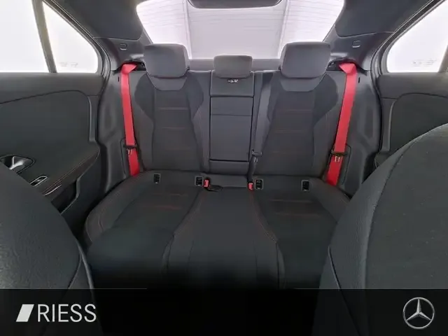 Mercedes-Benz A 35 AMG