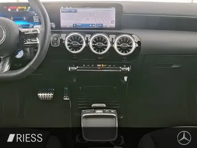 Mercedes-Benz A 35 AMG