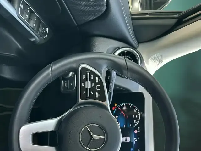 Mercedes-Benz GLB 200