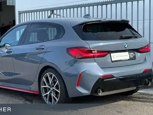 BMW 128