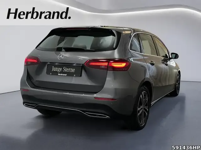 Mercedes-Benz B 200