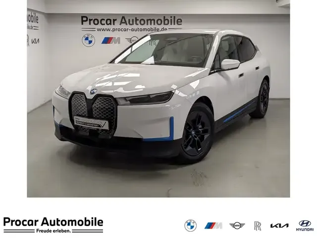 BMW iX