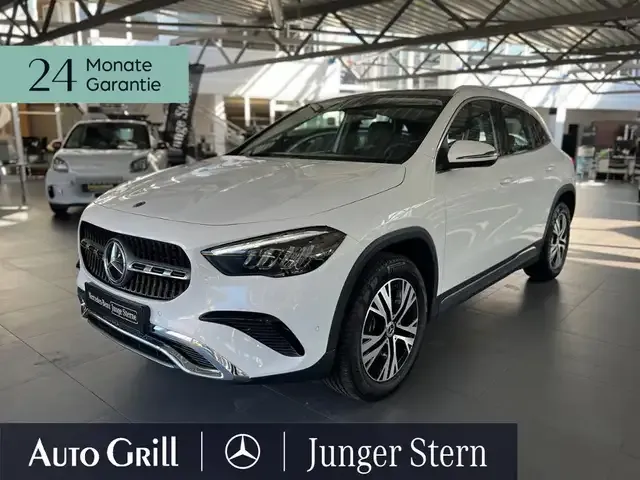 Mercedes-Benz GLA 200