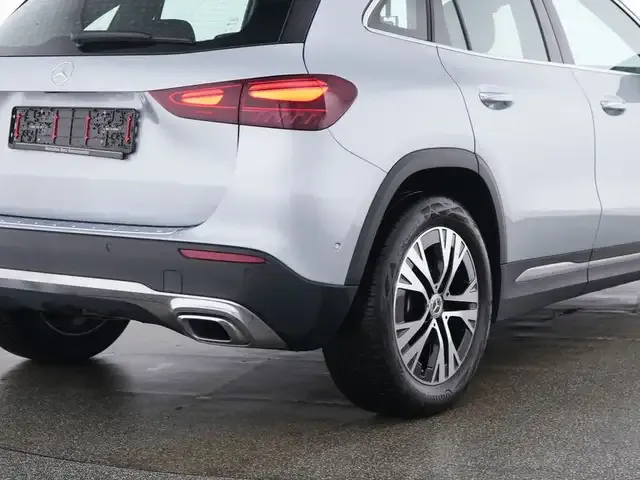 Mercedes-Benz GLA 200