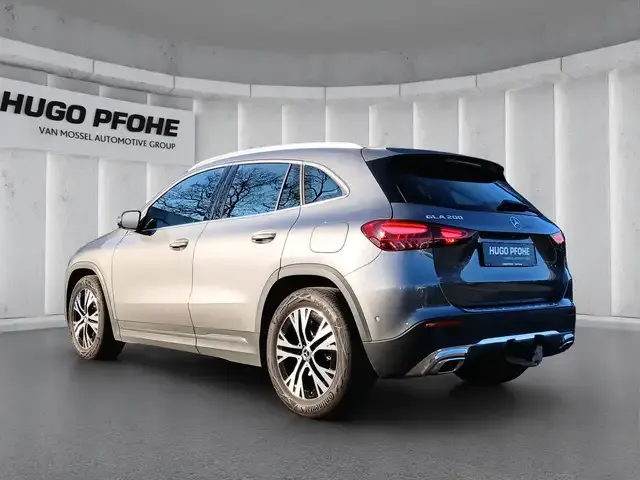 Mercedes-Benz GLA 200