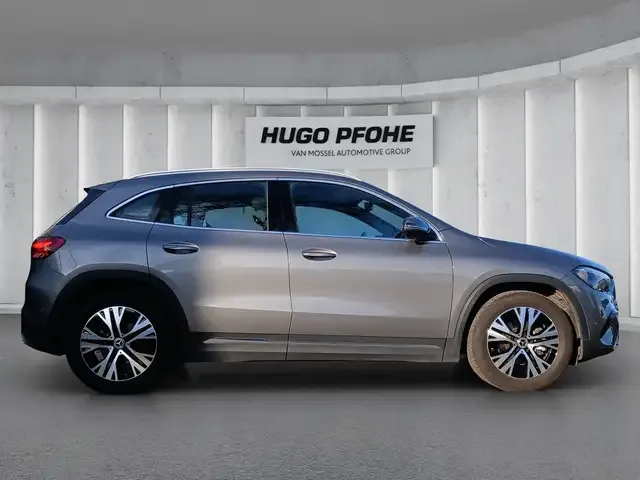 Mercedes-Benz GLA 200