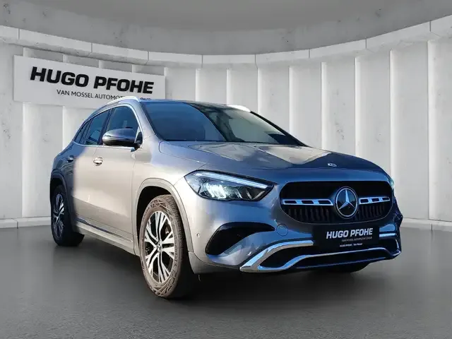 Mercedes-Benz GLA 200