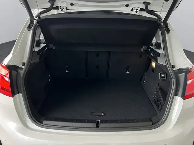 BMW 225
