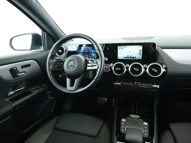 Mercedes-Benz GLA 220