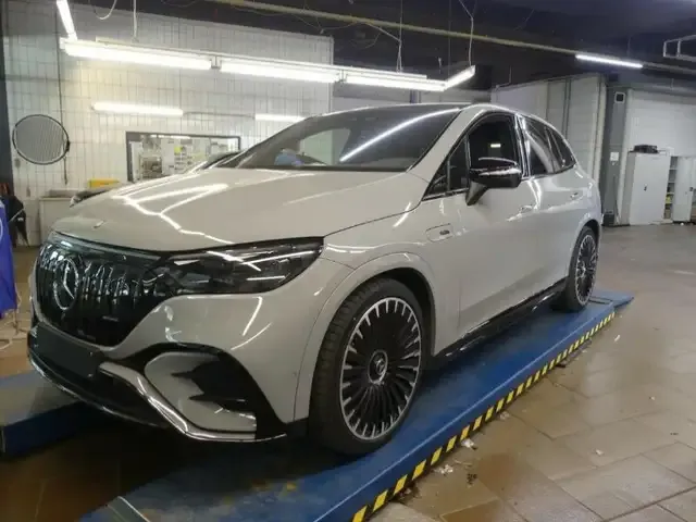 Mercedes-Benz EQE SUV