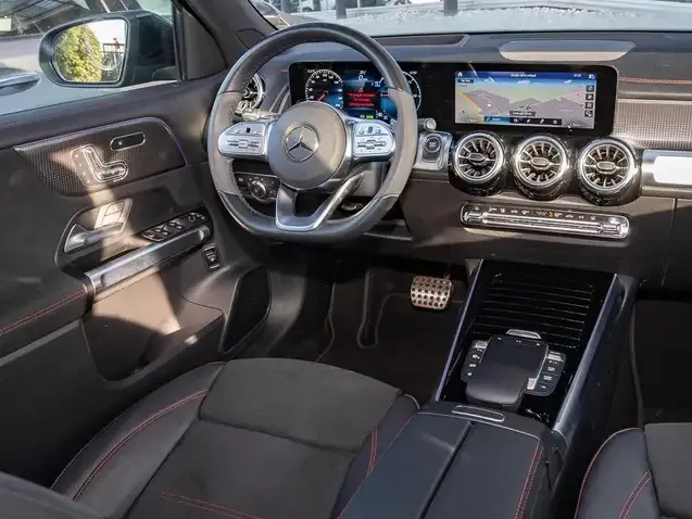 Mercedes-Benz EQB 300