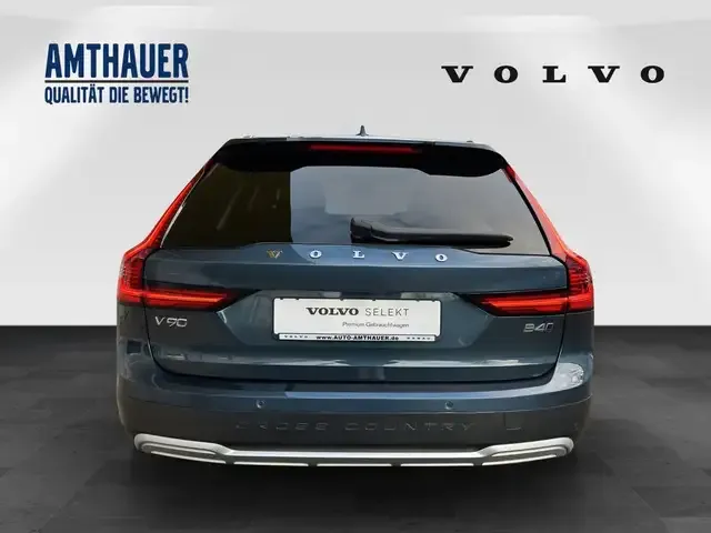 Volvo V90 Cross Country
