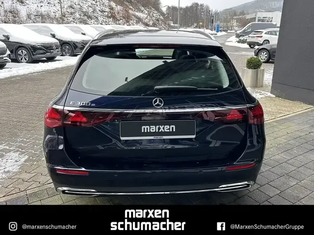 Mercedes-Benz E 300