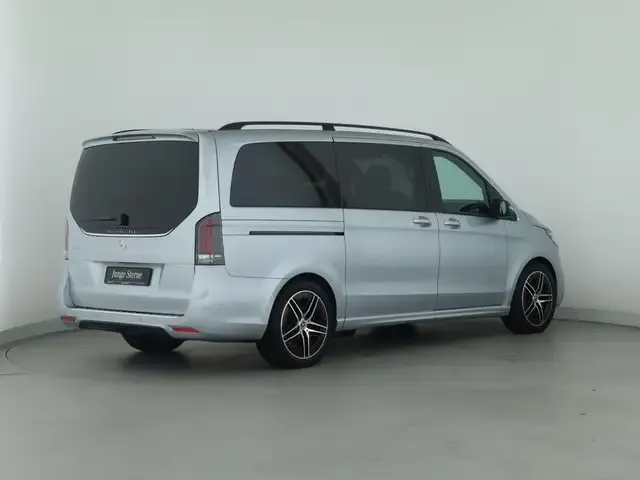 Mercedes-Benz V 250