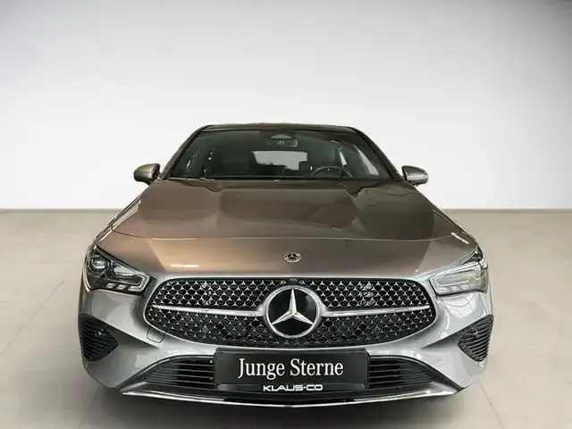 Mercedes-Benz CLA 180