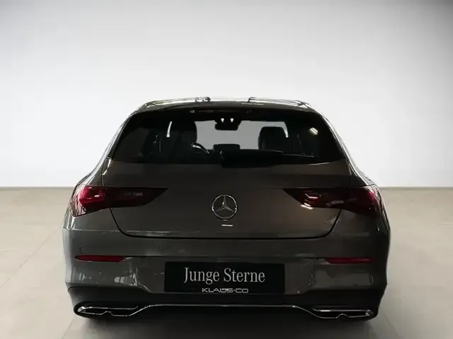 Mercedes-Benz CLA 180