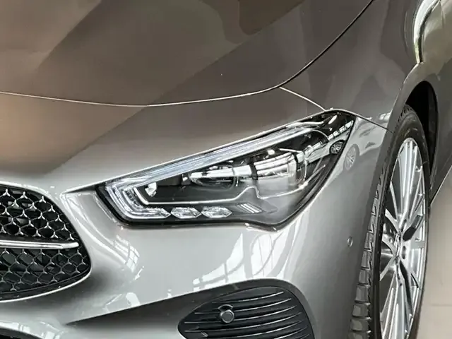 Mercedes-Benz CLA 180