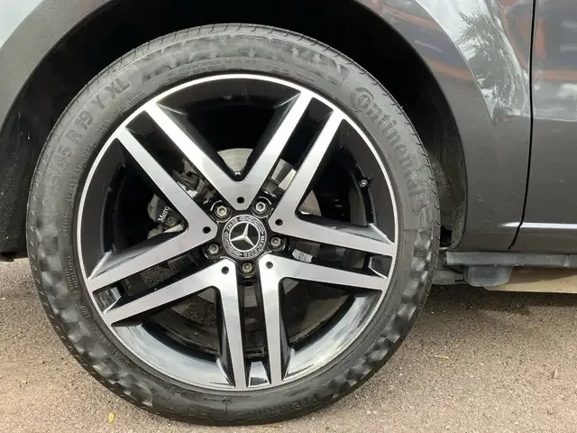 Mercedes-Benz V 220
