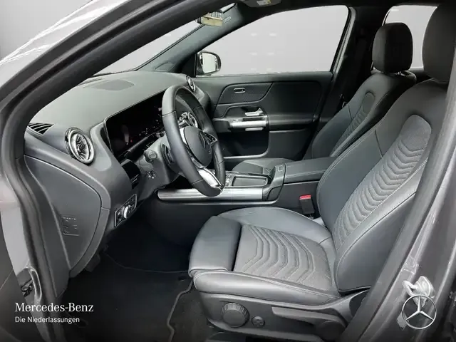 Mercedes-Benz EQA 300