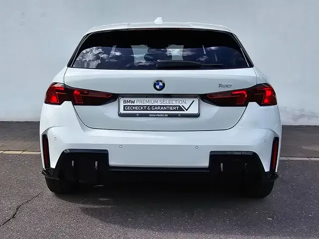 BMW 114
