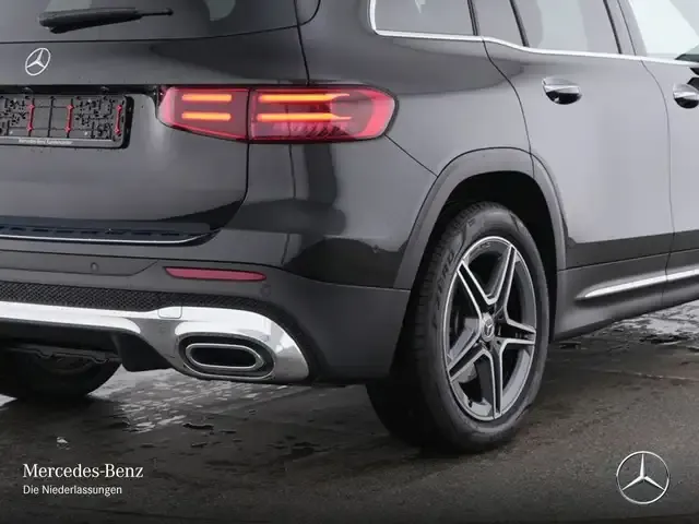 Mercedes-Benz GLB 220