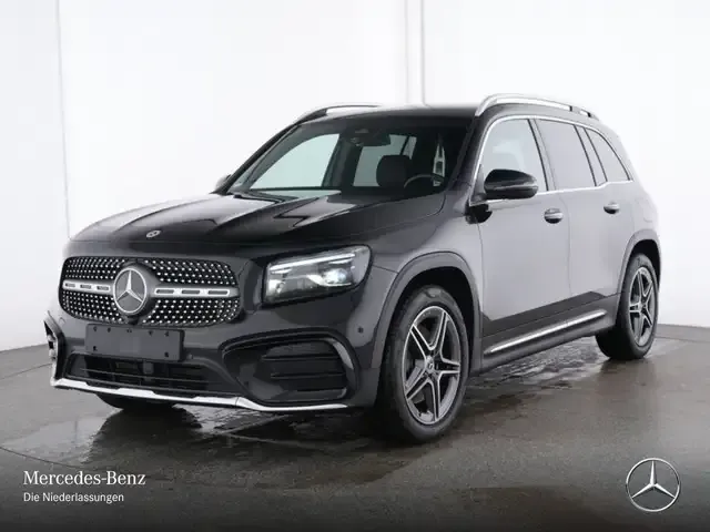 Mercedes-Benz GLB 220