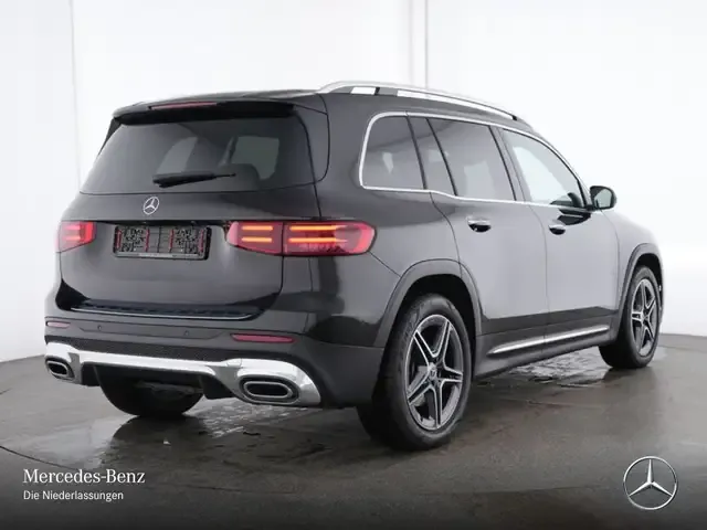 Mercedes-Benz GLB 220