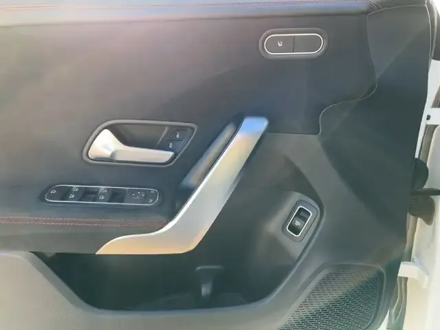 Mercedes-Benz CLA 220